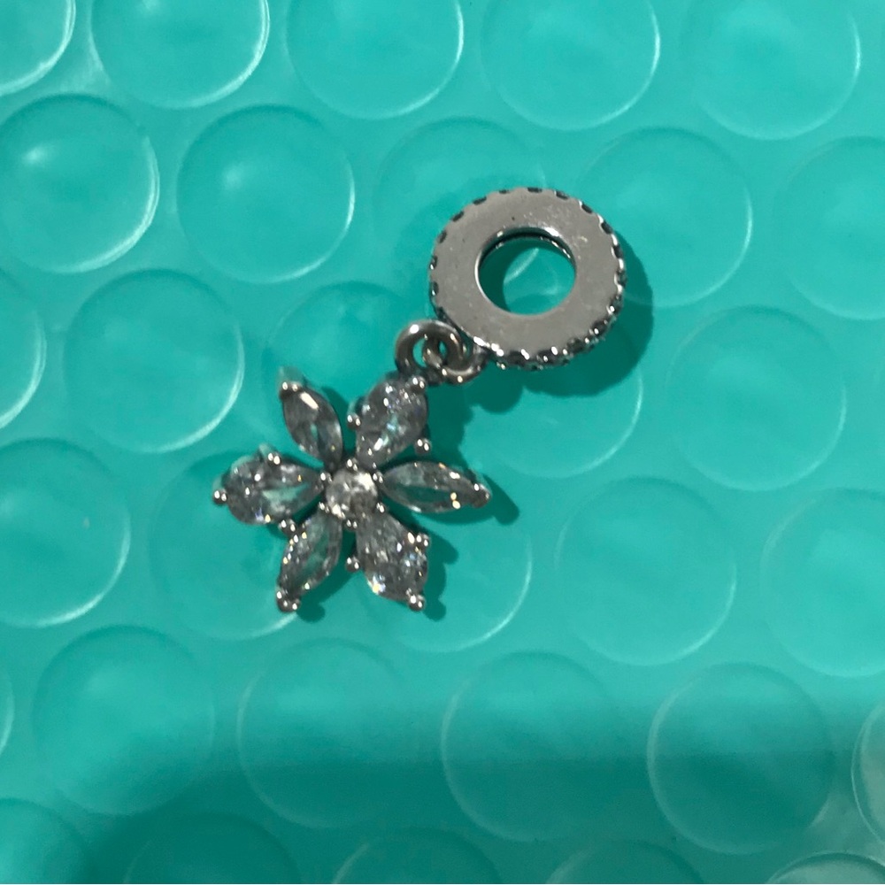 Pandora dangle - Picture 2 of 6